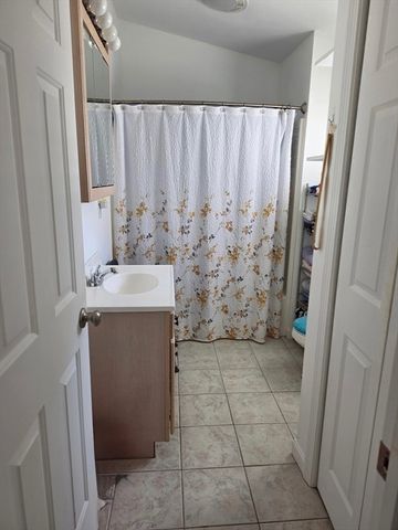 14 Garvin Road, Derry, NH 03038