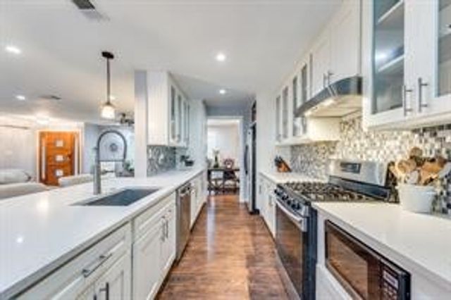 3623 Pebble Beach Drive, Farmers Branch, TX 75234