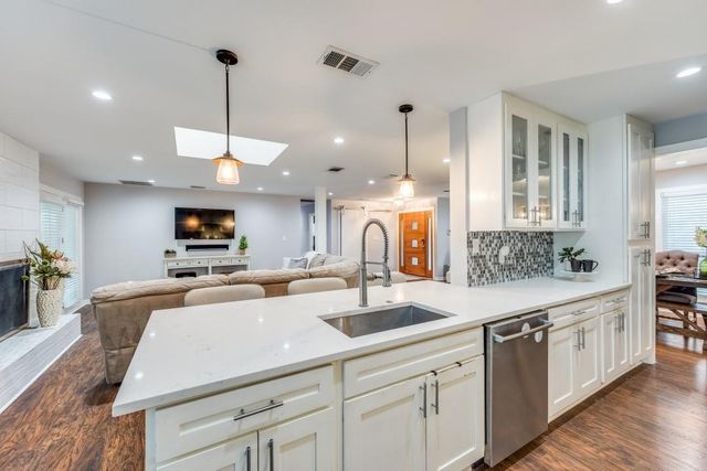 3623 Pebble Beach Drive, Farmers Branch, TX 75234