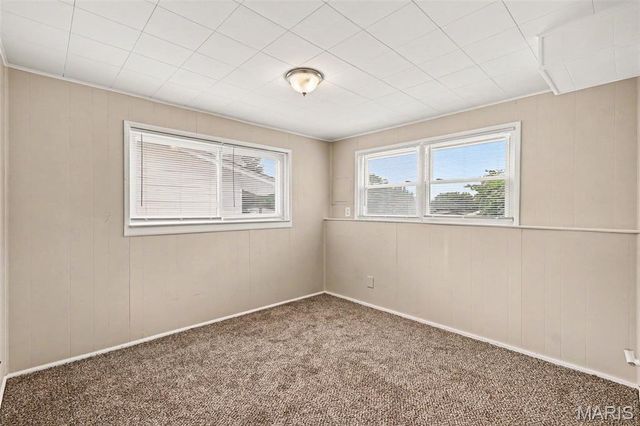 1555 Ville Gloria Lane, Hazelwood, MO 63042