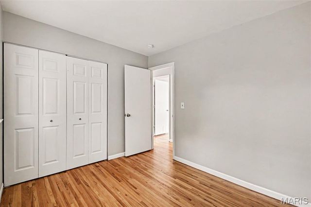 1555 Ville Gloria Lane, Hazelwood, MO 63042