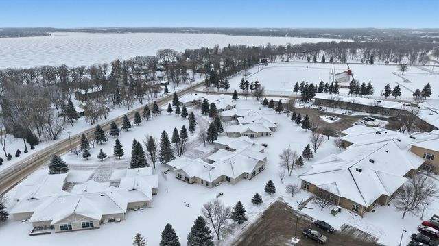 624 N Shore Drive, Detroit Lakes, MN 56501