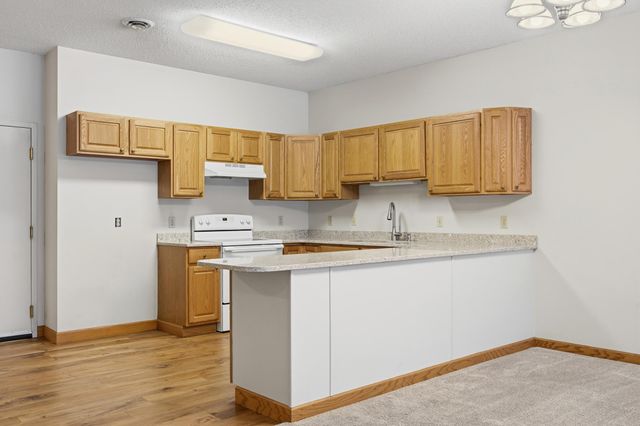 624 N Shore Drive, Detroit Lakes, MN 56501