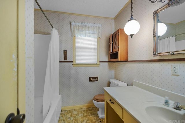 13819 Clinton Road, North Little Rock, AR 72118