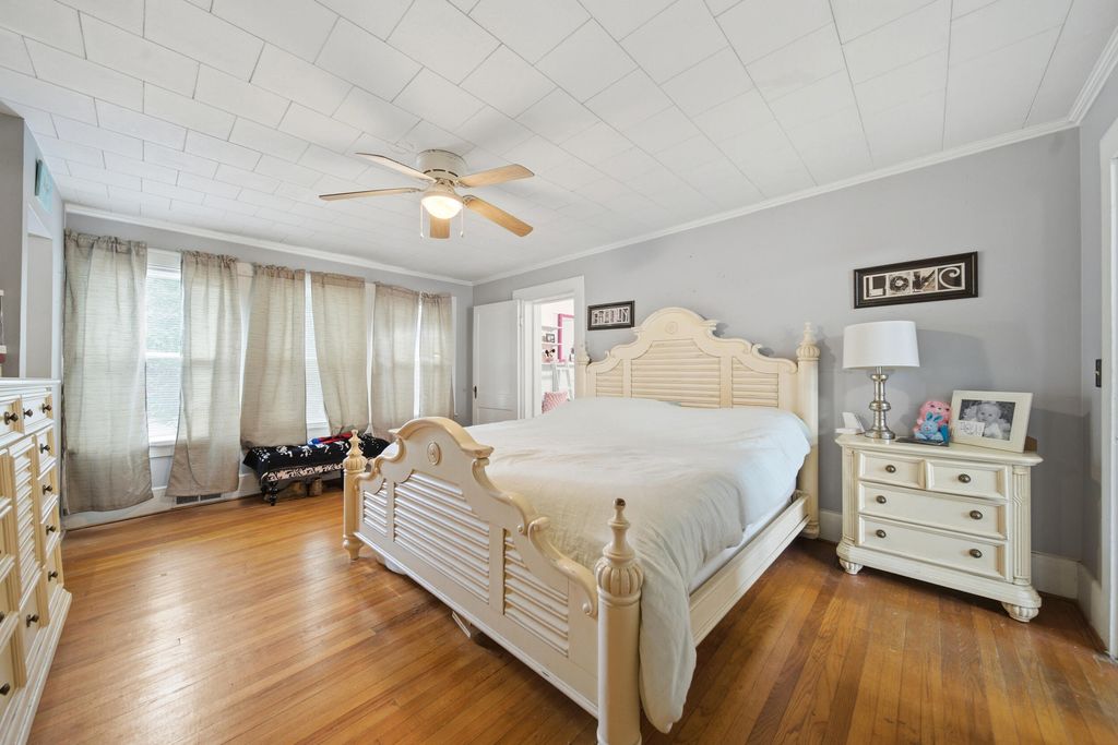 Image 21 of property listing at 495 Barnwell Street, Springfield, SC 29146