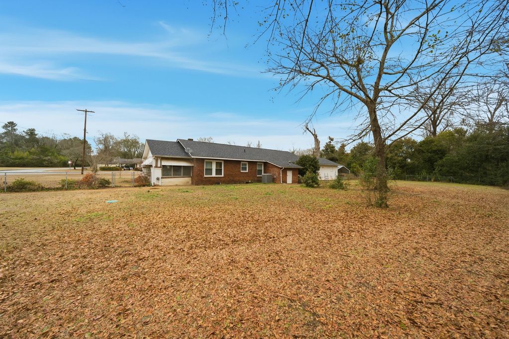 Image 24 of property listing at 495 Barnwell Street, Springfield, SC 29146