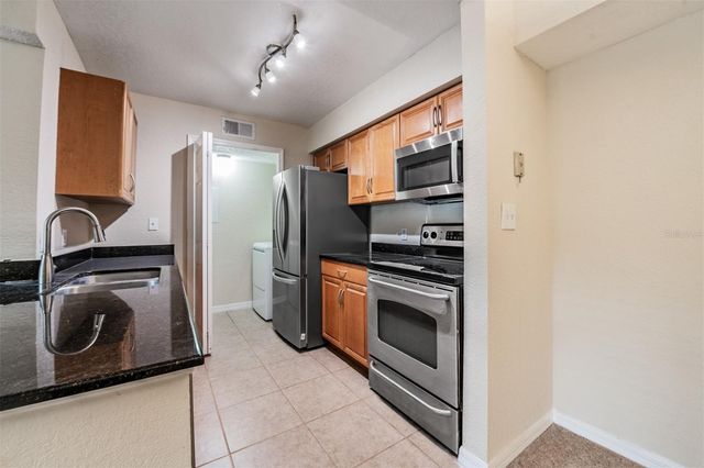 3274 HAVILAND COURT 101, Palm Harbor, FL 34684