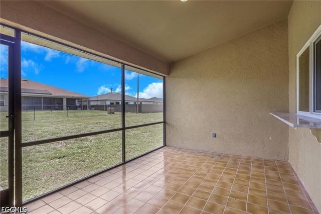 22 NW 15th PL, Cape Coral, FL 33993