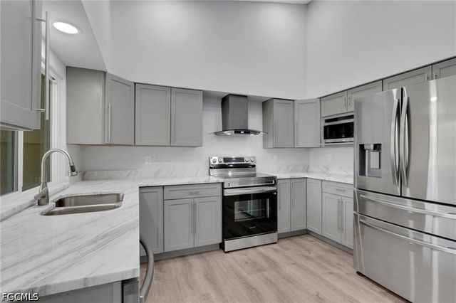 22 NW 15th PL, Cape Coral, FL 33993