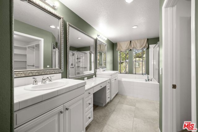 631 Clearwater Creek Drive 30, Thousand Oaks, CA 91320