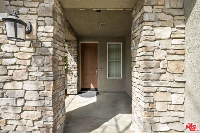 631 Clearwater Creek Drive 30, Thousand Oaks, CA 91320