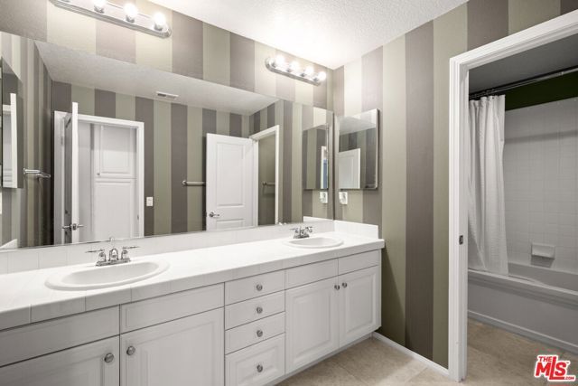 631 Clearwater Creek Drive 30, Thousand Oaks, CA 91320