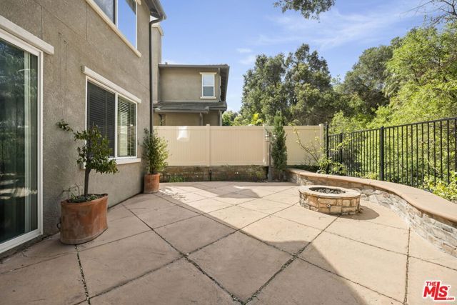 631 Clearwater Creek Drive 30, Thousand Oaks, CA 91320