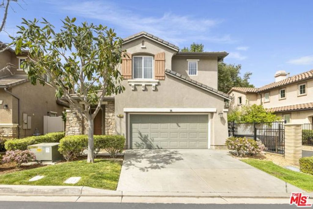 631 Clearwater Creek Drive 30, Thousand Oaks, CA 91320