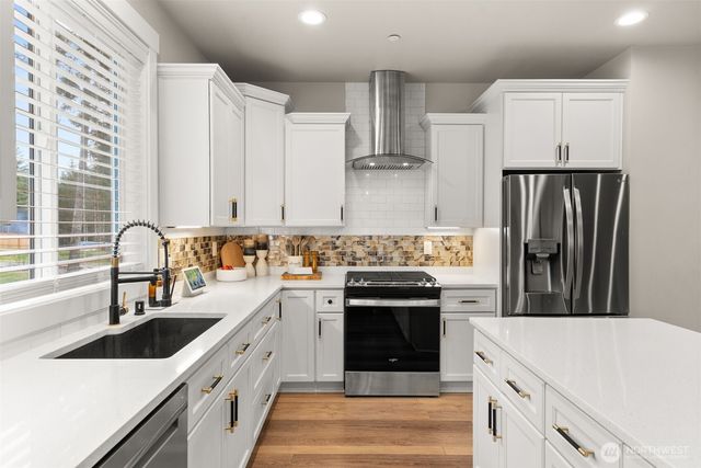 812 Tiedeman Road NW, Lakebay, WA 98349