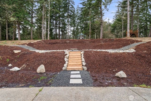 812 Tiedeman Road NW, Lakebay, WA 98349