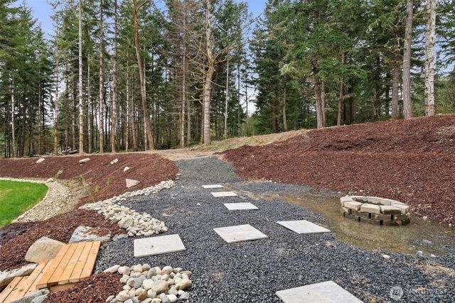 812 Tiedeman Road NW, Lakebay, WA 98349