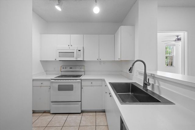 11770 Saint Andrews Place 206, Wellington, FL 33414