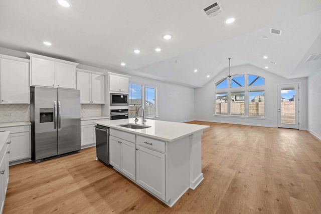 328 Royal Fern RD, Hutto, TX 78634