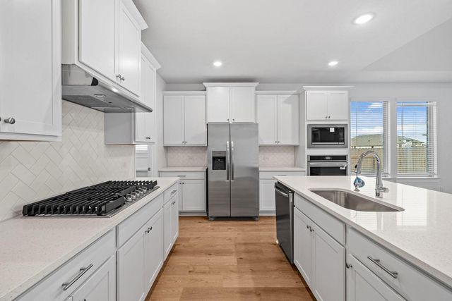 328 Royal Fern RD, Hutto, TX 78634