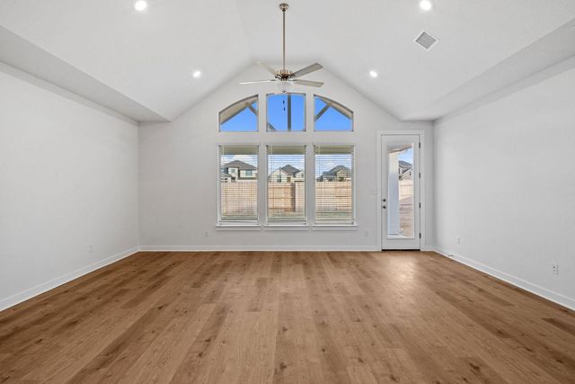 328 Royal Fern RD, Hutto, TX 78634