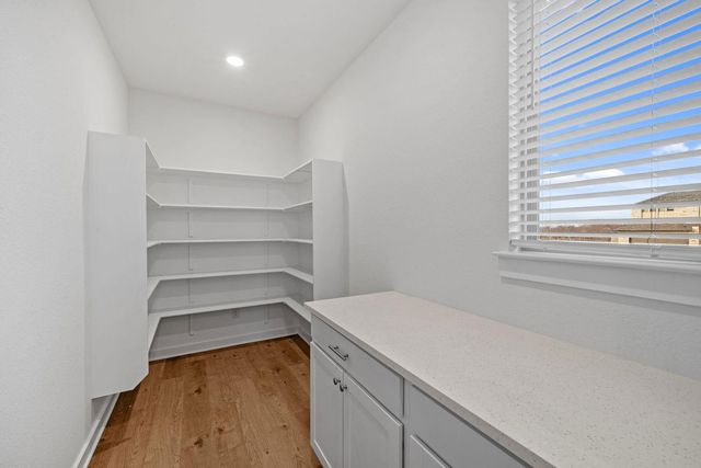 328 Royal Fern RD, Hutto, TX 78634