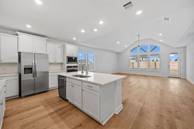 328 Royal Fern RD, Hutto, TX 78634