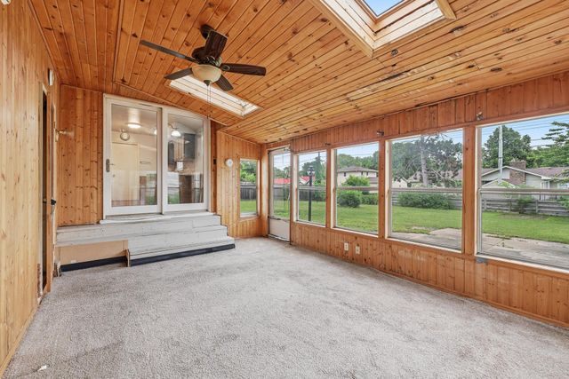 7556 Major Avenue N, Brooklyn Park, MN 55443
