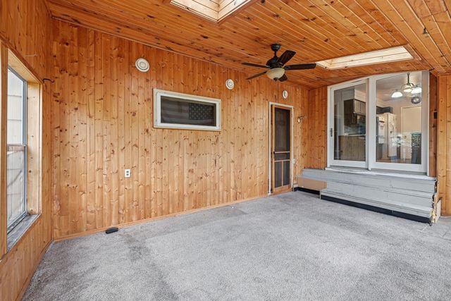 7556 Major Avenue N, Brooklyn Park, MN 55443
