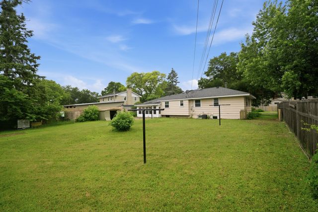 7556 Major Avenue N, Brooklyn Park, MN 55443