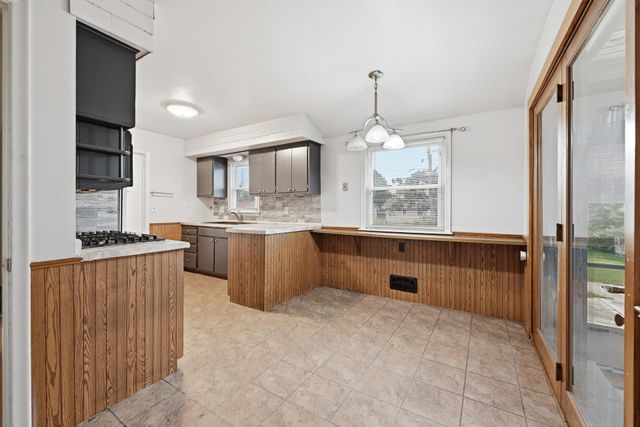 7556 Major Avenue N, Brooklyn Park, MN 55443