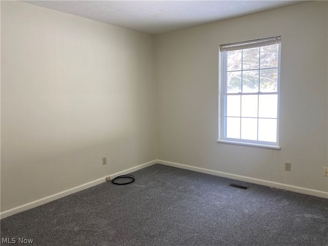 313 Abby Lane, Hartville, OH 44632