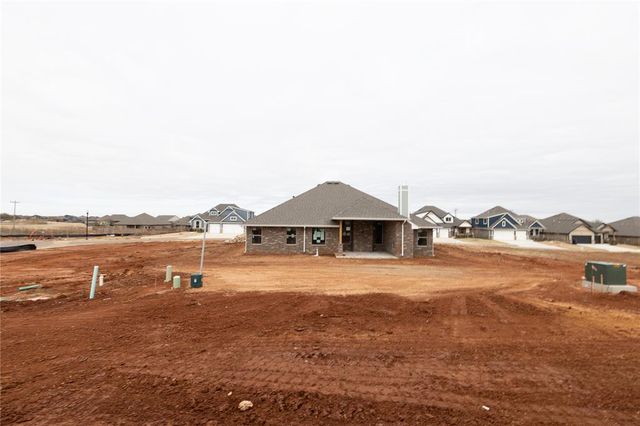 2305 NW 170th Street, Edmond, OK 73012