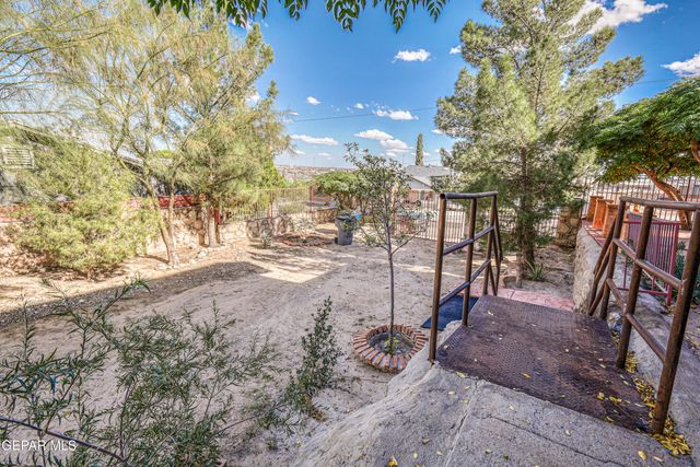 1805 ARIZONA Avenue, El Paso, TX 79902