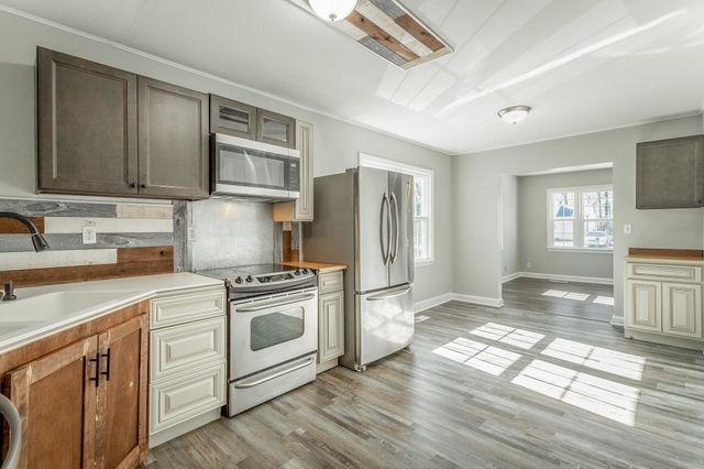 656 N Moore Road, Chattanooga, TN 37411