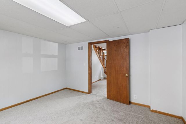 352 2nd Street, Gaylord, MN 55334