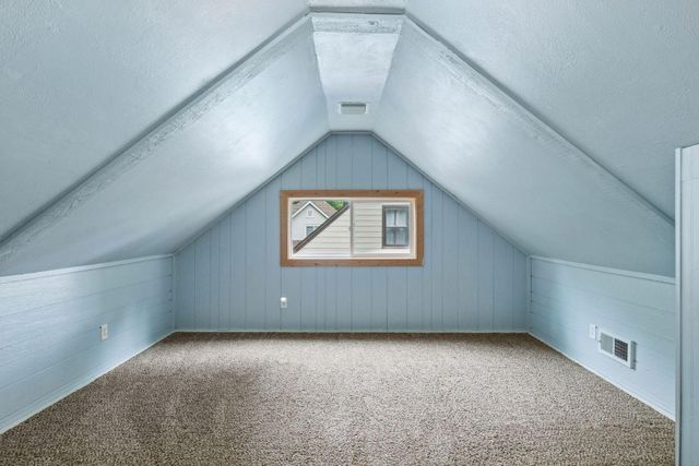 352 2nd Street, Gaylord, MN 55334