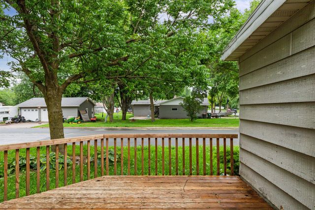 352 2nd Street, Gaylord, MN 55334