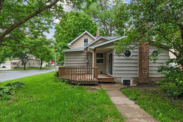 352 2nd Street, Gaylord, MN 55334