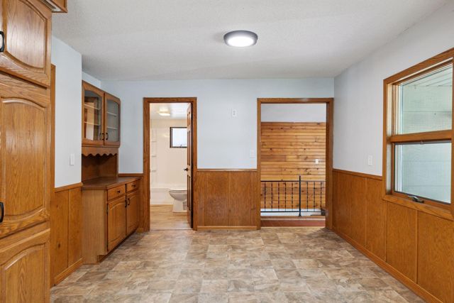 352 2nd Street, Gaylord, MN 55334