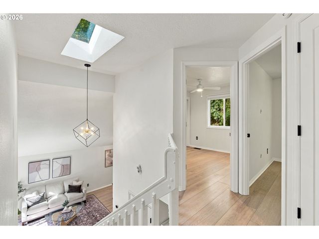 2723 Sw CAROLINA St, Portland, OR 97239