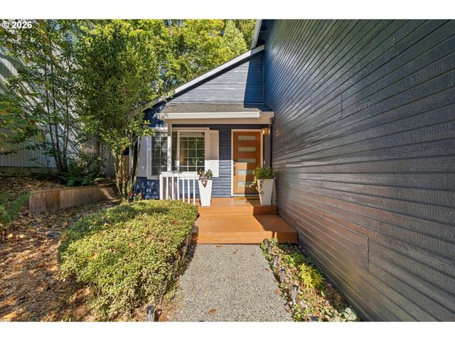 2723 Sw CAROLINA St, Portland, OR 97239