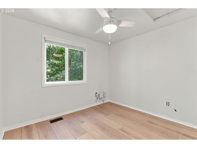 2723 Sw CAROLINA St, Portland, OR 97239