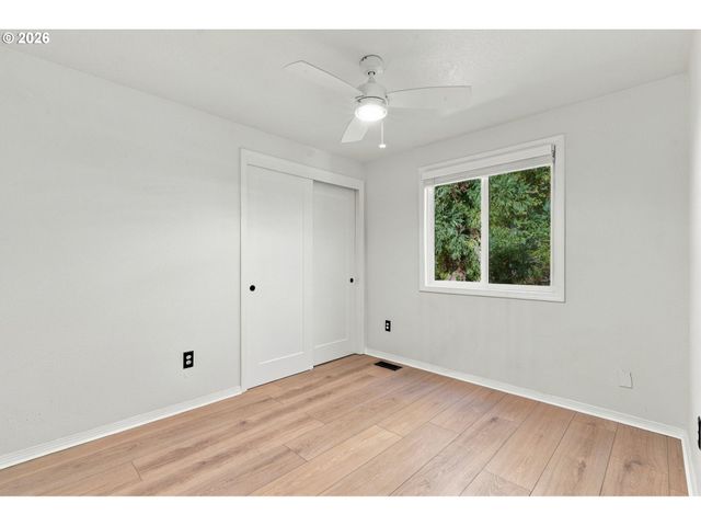 2723 Sw CAROLINA St, Portland, OR 97239