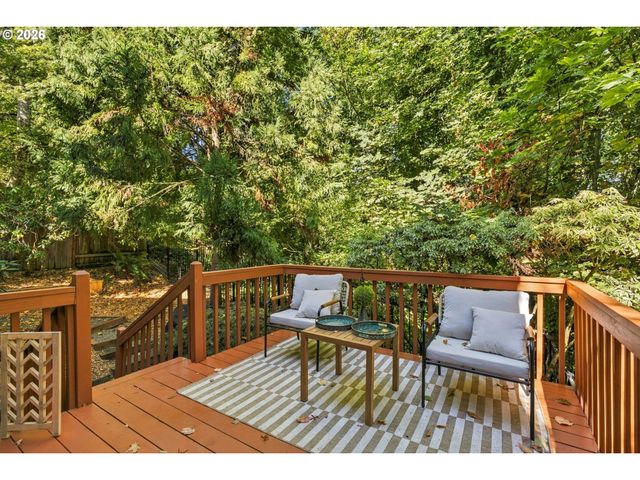 2723 Sw CAROLINA St, Portland, OR 97239