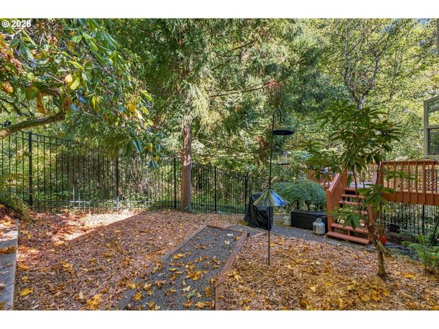 2723 Sw CAROLINA St, Portland, OR 97239