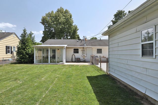 4800 Hillcrest Street N, Hilliard, OH 43026