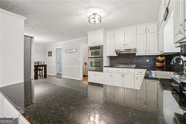 3284 Creekside Drive SE, Conyers, GA 30094