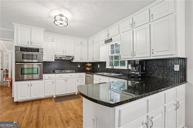 3284 Creekside Drive SE, Conyers, GA 30094