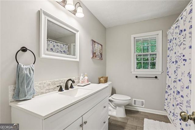 3284 Creekside Drive SE, Conyers, GA 30094